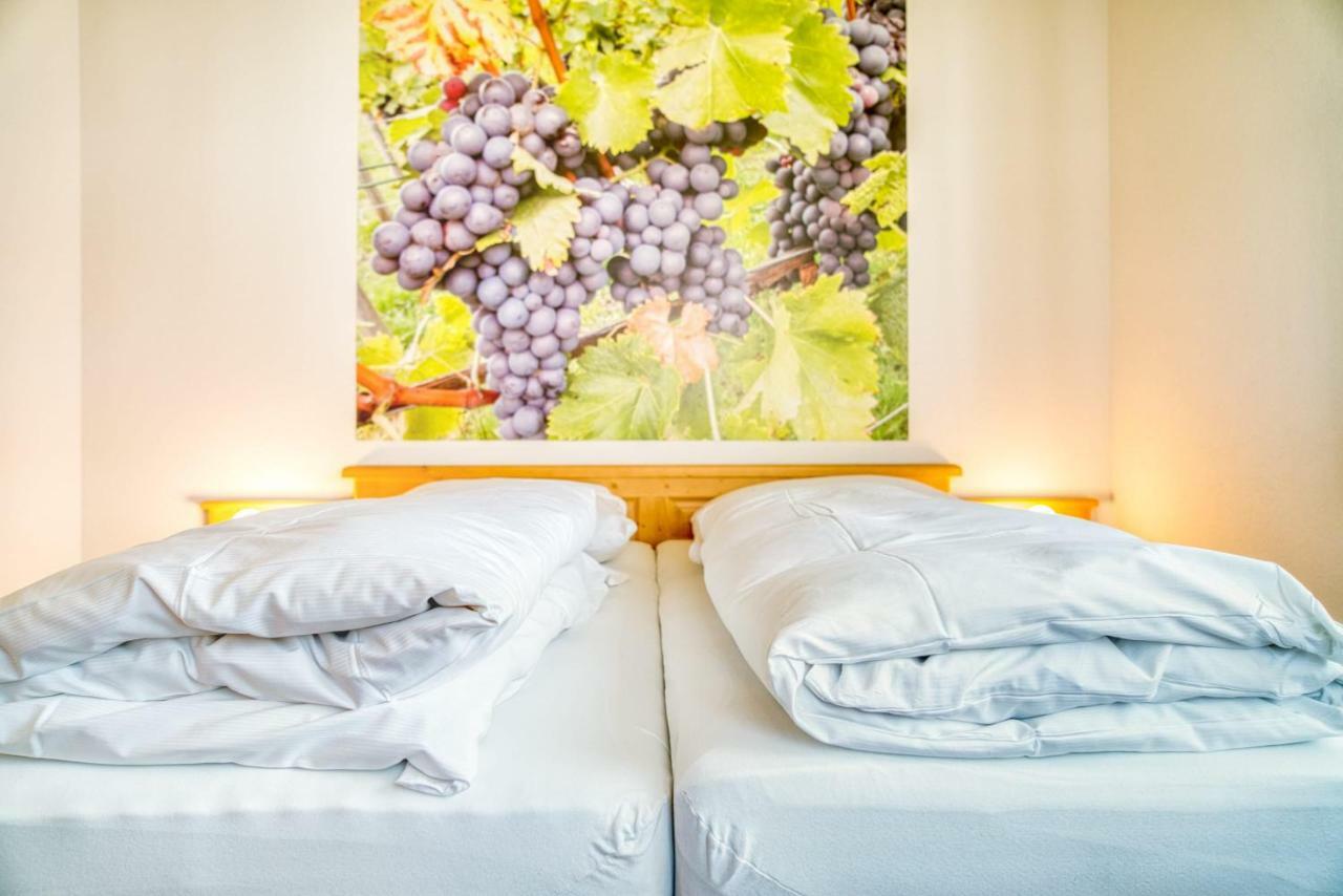 Gaestehaus Weingut Politschek バート・フリードリヒスハル エクステリア 写真
